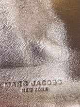 Load image into Gallery viewer, Marc Jacobs leður taska