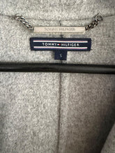 Load image into Gallery viewer, Tommy Hilfiger ullar-blanda kápa (S)