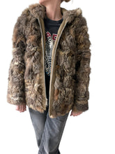 Load image into Gallery viewer, Vintage reversible pels (M)