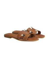 Load image into Gallery viewer, HERMÈS Leather Flat Sandals