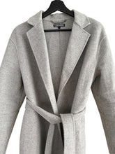Load image into Gallery viewer, Tommy Hilfiger ullar-blanda kápa (S)