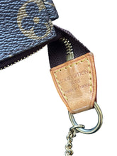 Load image into Gallery viewer, Louis Vuitton Mini Pochette bag