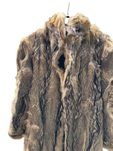 Load image into Gallery viewer, Vintage pels (OS)