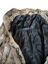 Load image into Gallery viewer, Vintage pels (OS)