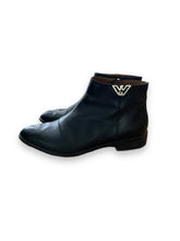 Load image into Gallery viewer, Emporio Armani boots (36)