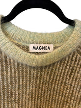 Load image into Gallery viewer, Magnea mohair merino peysa (L)
