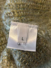 Load image into Gallery viewer, Magnea mohair merino peysa (L)
