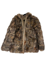 Load image into Gallery viewer, Vintage reversible pels (M)
