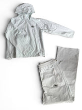 Load image into Gallery viewer, Reykjavík Roses tracksuit (M)
