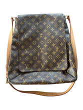 Load image into Gallery viewer, Louis Vuitton Musette Salsa bag
