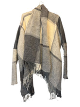 Load image into Gallery viewer, Aftur ullar slá (OS)
