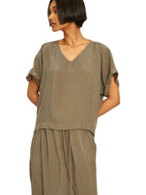 Load image into Gallery viewer, Humanoid toppur (M)
