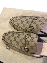 Load image into Gallery viewer, Gucci slippers
