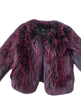 Load image into Gallery viewer, Guess faux fur (XS)
