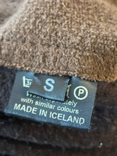 Load image into Gallery viewer, Aftur crewneck peysa (S/M)
