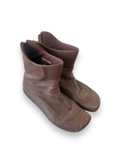 Load image into Gallery viewer, Diesel Leather Camel Boots
