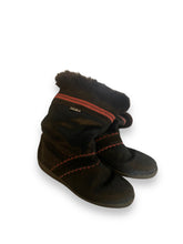 Load image into Gallery viewer, Tecnica Italian vintage fur boots (39)
