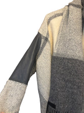 Load image into Gallery viewer, Aftur ullar slá (OS)
