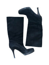 Load image into Gallery viewer, Balenciaga suede boots (36)
