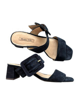 Load image into Gallery viewer, Massimo Dutti suede sandals (36)

