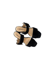 Load image into Gallery viewer, Massimo Dutti suede sandals (36)
