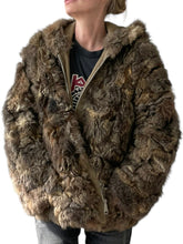 Load image into Gallery viewer, Vintage reversible pels (M)
