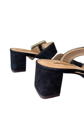 Load image into Gallery viewer, Massimo Dutti suede sandals (36)
