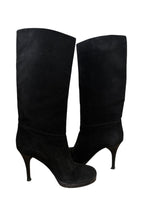 Load image into Gallery viewer, Balenciaga suede boots (36)
