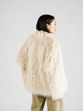 Load image into Gallery viewer, Dondup faux fur (M)
