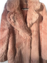Load image into Gallery viewer, Jakke faux fur
