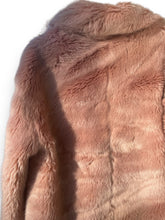 Load image into Gallery viewer, Jakke faux fur
