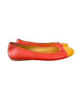 Load image into Gallery viewer, Prada leather ballet flats (38.5)
