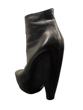 Load image into Gallery viewer, Balenciaga boots
